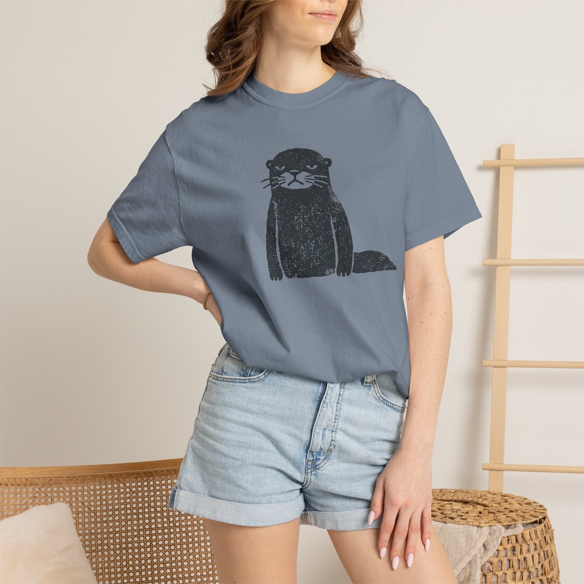 Otter Graphic T-Shirt